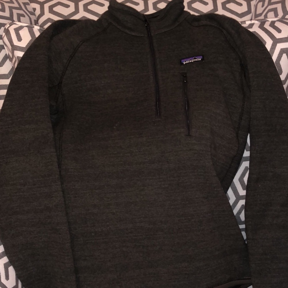 Men’s medium brown Patagonia quarter zip